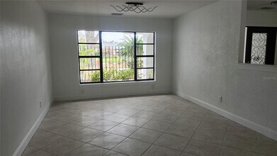 2001 Country Club Ct in Plant City, FL - Building Photo - Building Photo