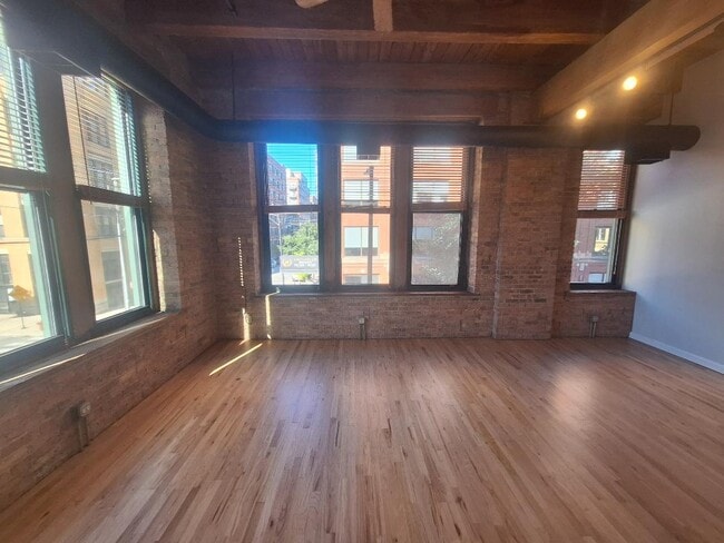 331 S Peoria St in Chicago, IL - Foto de edificio - Building Photo