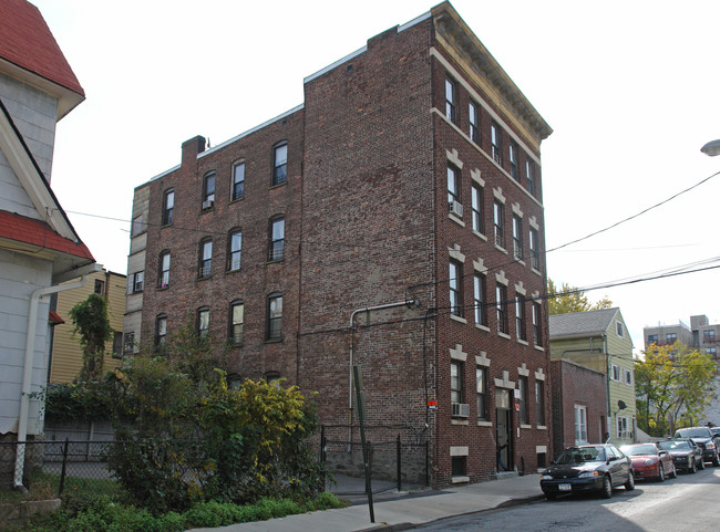 Morris Place 2 in Yonkers, NY - Building Photo - Building Photo