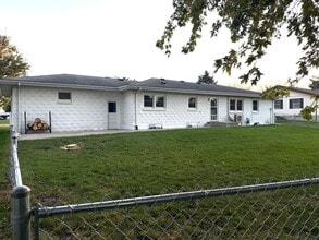 23 5th St SE in Eyota, MN - Building Photo - Building Photo