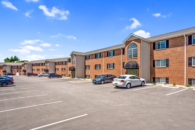 Storyboard on Park Entrance in O'Fallon, IL - Foto de edificio - Building Photo