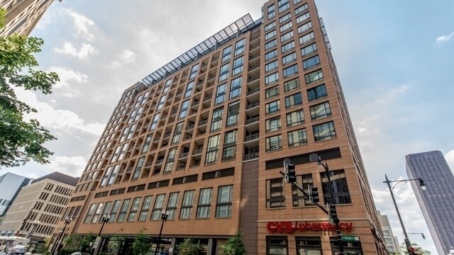 520 S State St in Chicago, IL - Building Photo