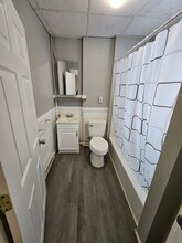 287 Lake Ave, Unit 9 in Manchester, NH - Building Photo - Building Photo