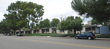 Bonita Terrace Apartments in Claremont, CA - Building Photo - Building Photo