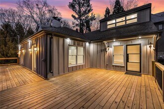 490 Rock Springs Rd NE in Atlanta, GA - Foto de edificio - Building Photo