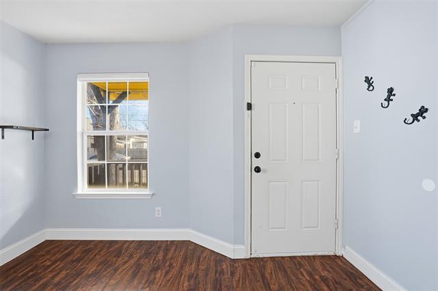 209 E Lone Star St in Cleburne, TX - Building Photo - Building Photo