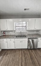 1069 Estates Ct in Stockbridge, GA - Building Photo - Building Photo