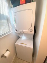 176 Elm St, Unit 2 in North Cambridge, MA - Building Photo - Building Photo