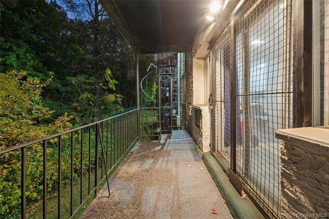 57 Lorraine Terrace in Mount Vernon, NY - Building Photo - Building Photo