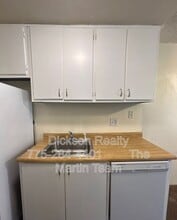 4602 Neil Rd in Reno, NV - Foto de edificio - Building Photo