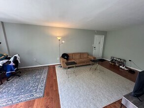 4114 Davis Pl NW in Washington, DC - Building Photo - Building Photo