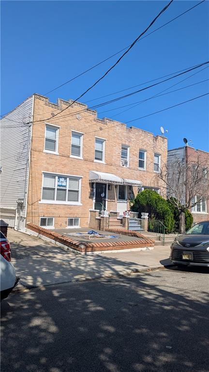 property at 1625 E 32nd St