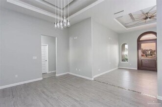 21 Liverpool Dr in Edinburg, TX - Building Photo - Building Photo