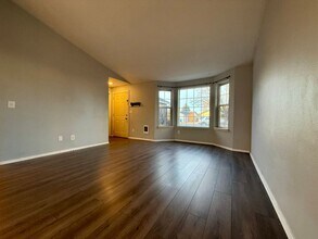 3042 SW Quartz Ave in Redmond, OR - Building Photo - Building Photo