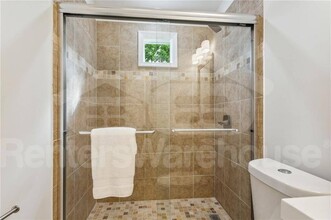 812 Flat Shoals Way SE in Atlanta, GA - Building Photo - Building Photo