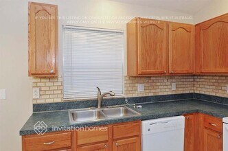 5705 Lassies Way in Zephyrhills, FL - Building Photo - Building Photo