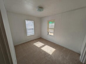 516 Walnut St in Sterling, CO - Building Photo - Building Photo