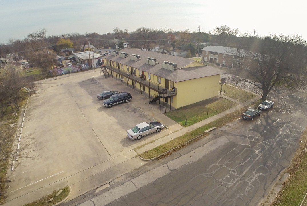 Jefferson Apartments in Waco, TX - Building Photo