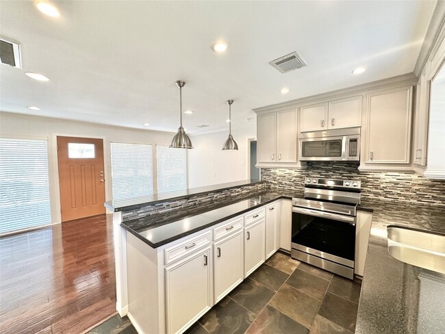 22 Champions Colony W in Houston, TX - Building Photo - Building Photo