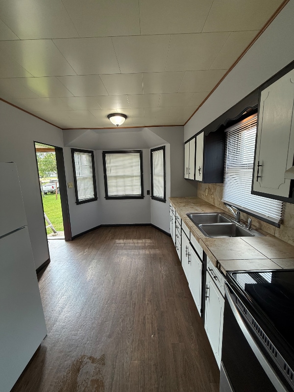 property at 916 S 16th St