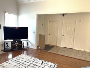 2420 Abbeyglen Cir in Hoover, AL - Foto de edificio - Building Photo