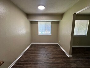 737 Pointe Ct in Tallahassee, FL - Building Photo - Building Photo