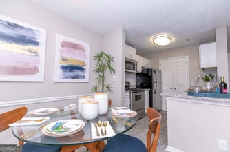 100 Windmont Dr NE-Unit -404 in Atlanta, GA - Building Photo - Building Photo