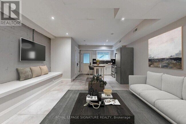 126 Fulton Ave in Toronto, ON - Building Photo - Building Photo
