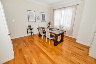 3011 Houston Ave in Houston, TX - Building Photo - Building Photo