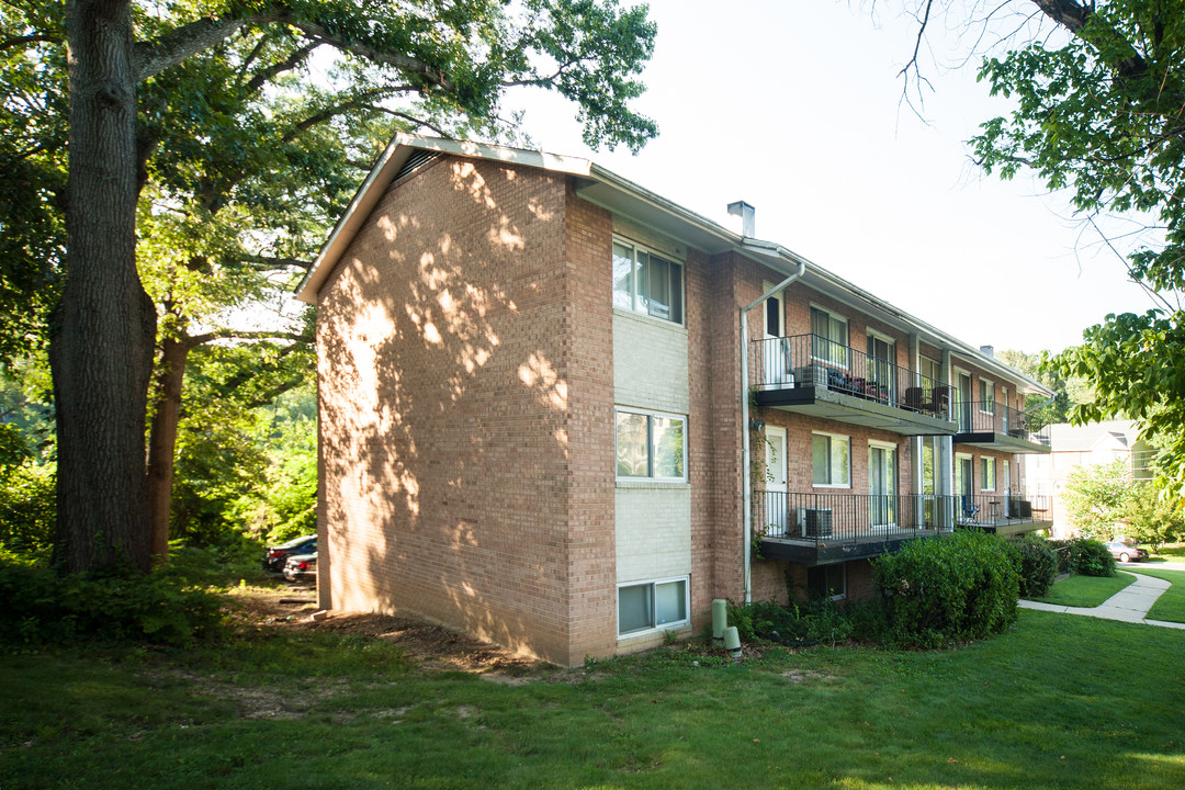 6444 5th Ave in Takoma Park, MD - Building Photo