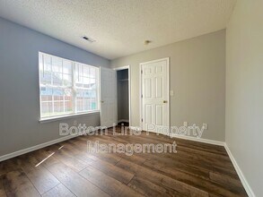3320 Bell Glen Ct in Charlotte, NC - Building Photo - Building Photo