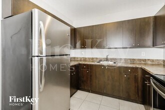 19241 NW 6th Ave in Miami, FL - Building Photo - Building Photo