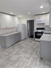 409 Samaritan Dr in Cumming, GA - Building Photo - Building Photo