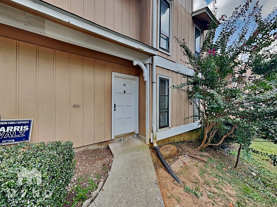2340 Beaver Ruin Rd in Norcross, GA - Building Photo