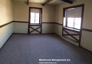 75 Winthrop St, Unit 15 in Everett, MA - Foto de edificio - Building Photo