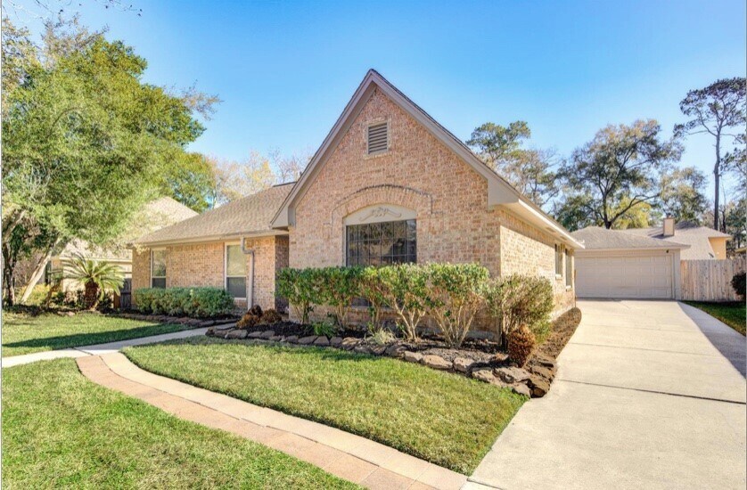 3838 Fawn Creek Dr in Humble, TX - Building Photo