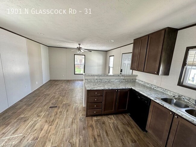 property at 1901 N Glasscock Rd