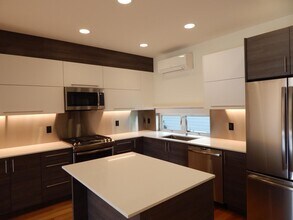 2829 3rd Ave W in Seattle, WA - Building Photo - Building Photo