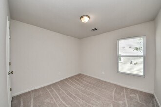 164 Goldenrod in Livingston, TX - Building Photo - Building Photo