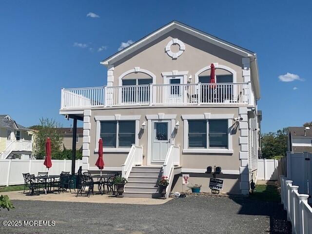 property at 207 Arnold Ave