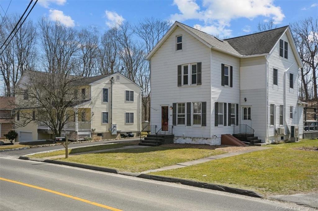 25 Hickok Ave-Unit -2 in Bethel, CT - Building Photo