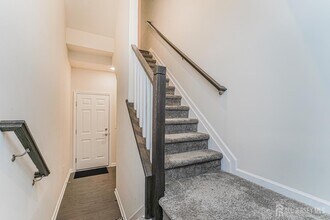 307 Peyton Pl in New Brunswick, NJ - Building Photo - Building Photo