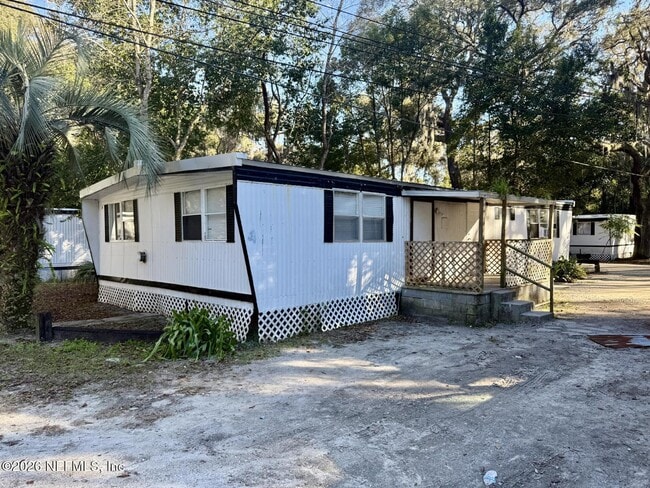property at 1511 S Palm Ave
