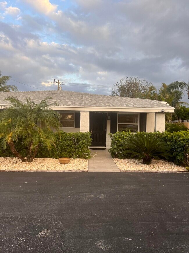 3125 Albatross Rd in Delray Beach, FL - Building Photo - Building Photo