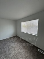 5758 Walerga Rd in Sacramento, CA - Building Photo - Building Photo