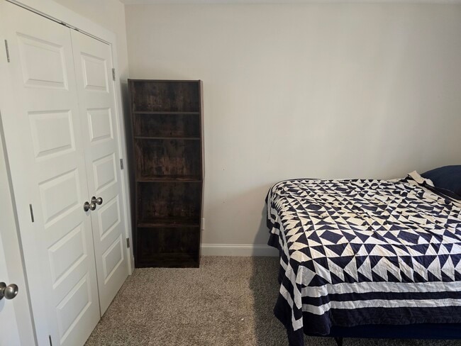 5209 Skyline Dr in Stone Mountain, GA - Foto de edificio - Building Photo