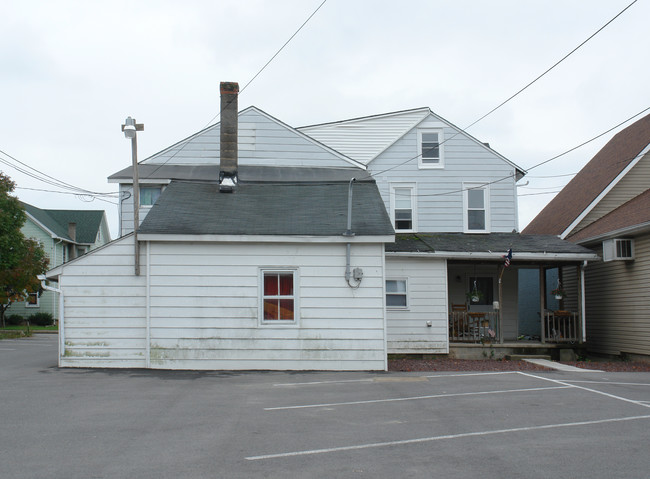 109-111 W Water St in Muncy, PA - Building Photo - Building Photo