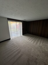 6570 Palmer Dr NW in Canton, OH - Building Photo - Building Photo