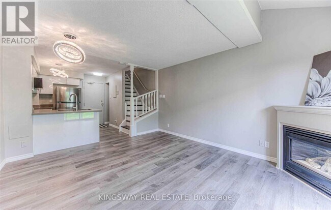 67 Vly Vw Rd in Kitchener, ON - Building Photo - Building Photo