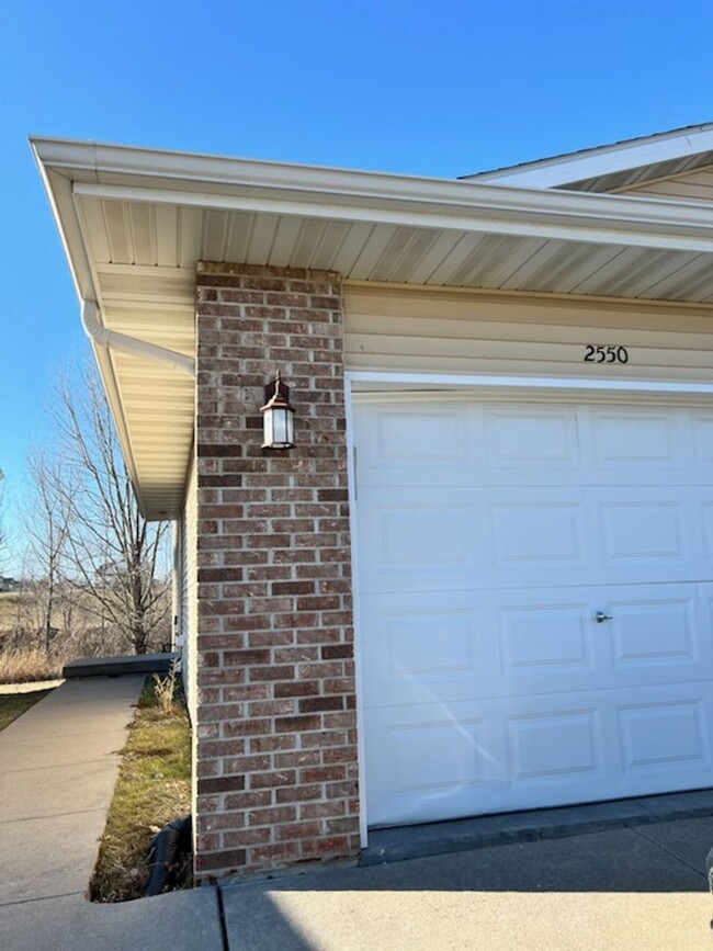 2550 6th St in Marion, IA - Foto de edificio - Building Photo